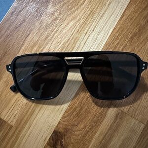 black sunglasses